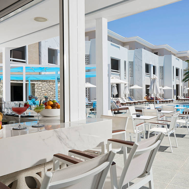 Vantarakis Mythos Palace Hotel Georgioupolis POOL BAR