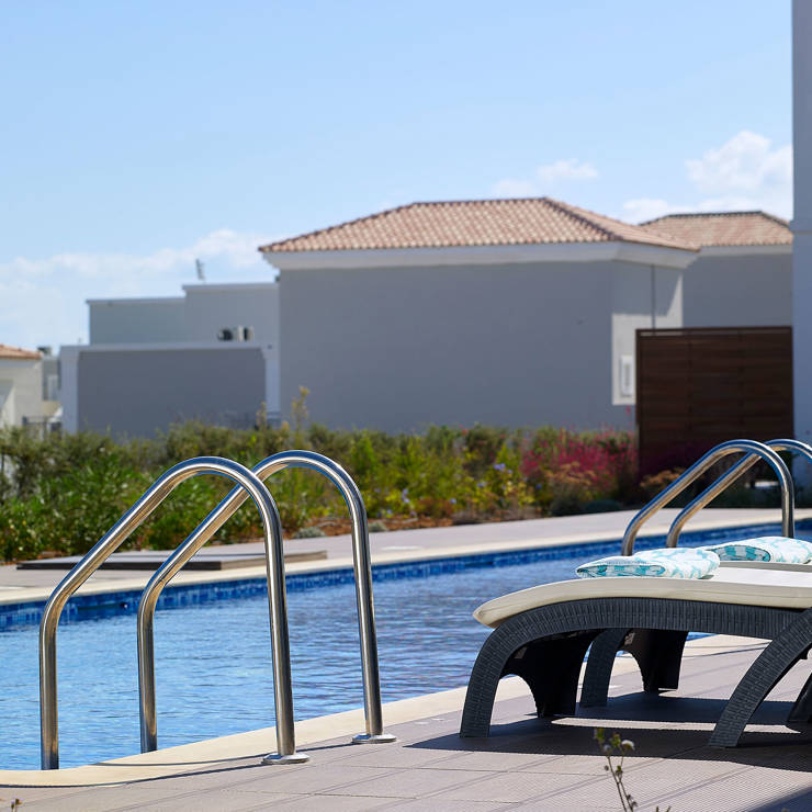 Family Sharing Pool 4